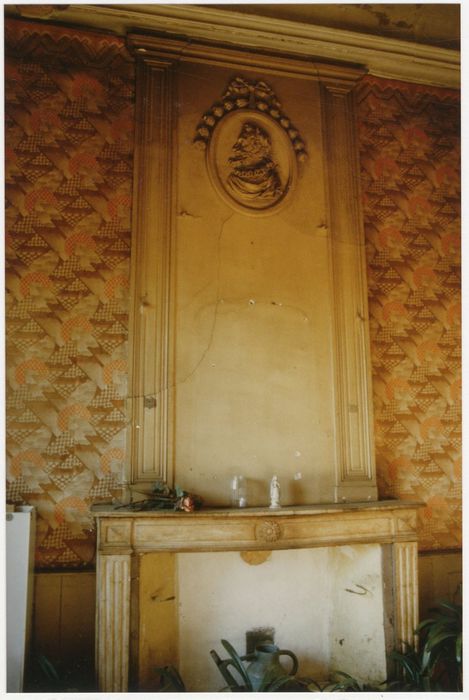 1er étage, appartement de l’abbesse, cheminée