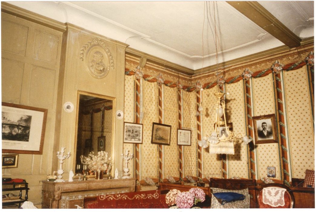1er étage, chambre, vue partielle des décors