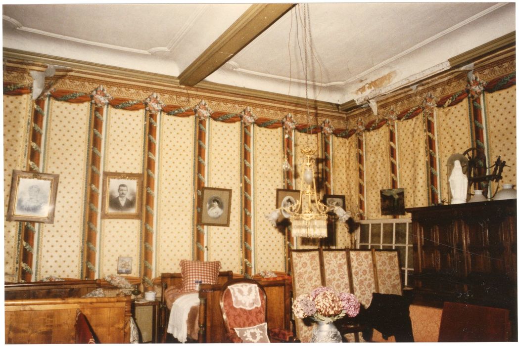 1er étage, chambre, vue partielle des décors