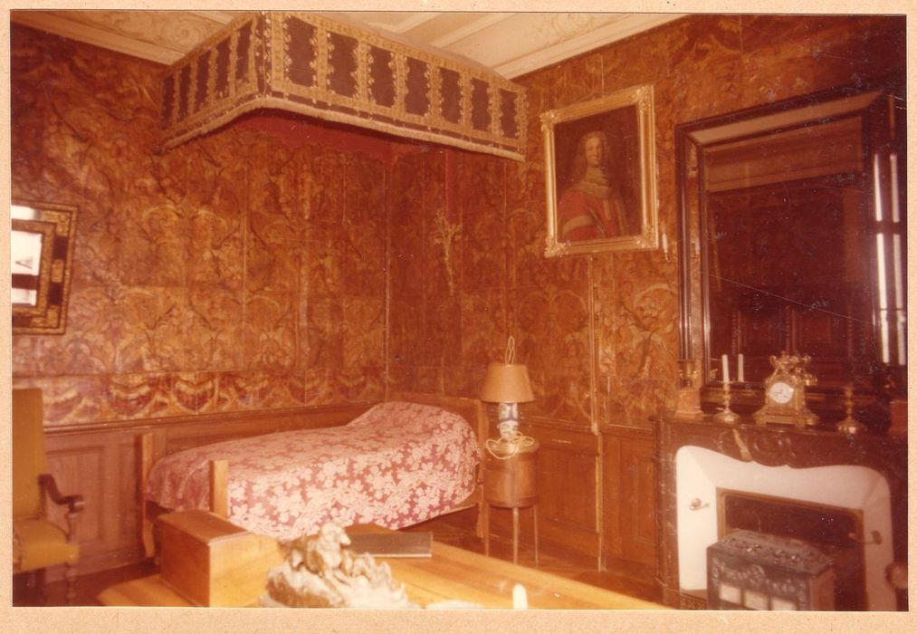 1er étage, chambre, vue partielle des décors