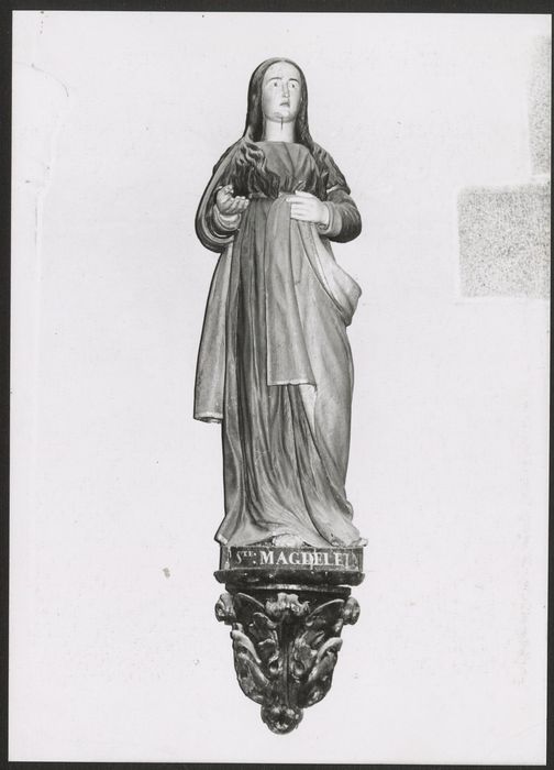 statue : Sainte Madeleine