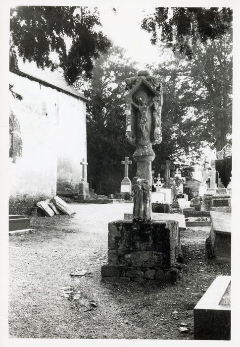 vue générale de la croix