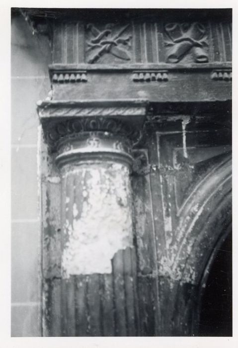 porte d’accès sur rue, détail