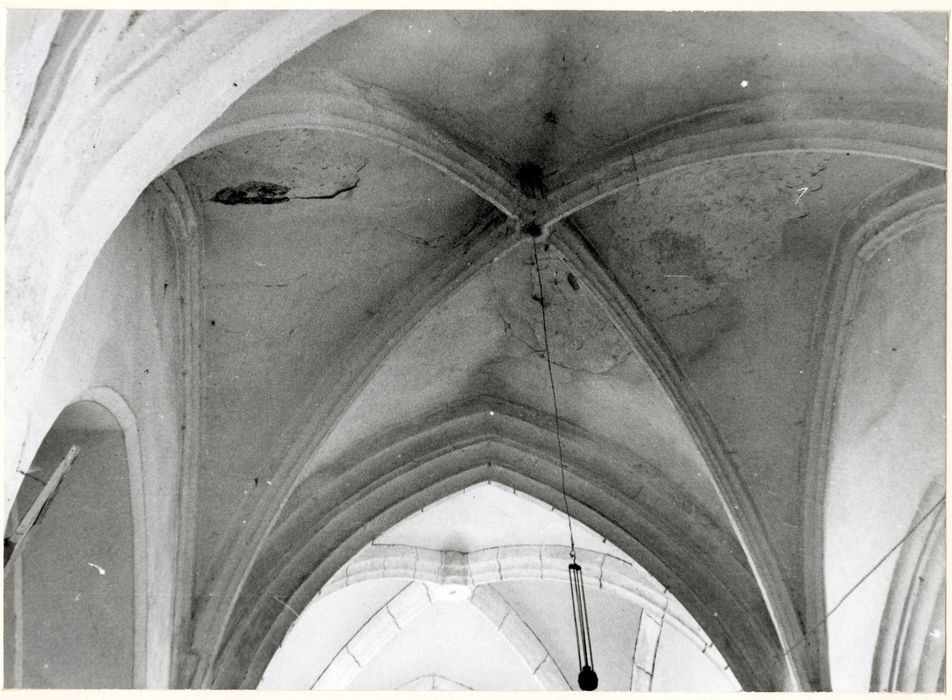 nef, vue partielle des voûtes