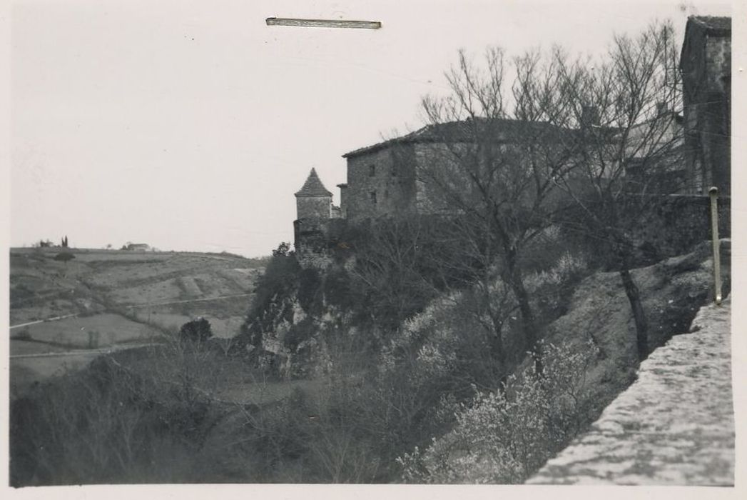 vue partielle des remparts