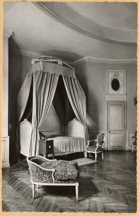 chambre, vue partielle