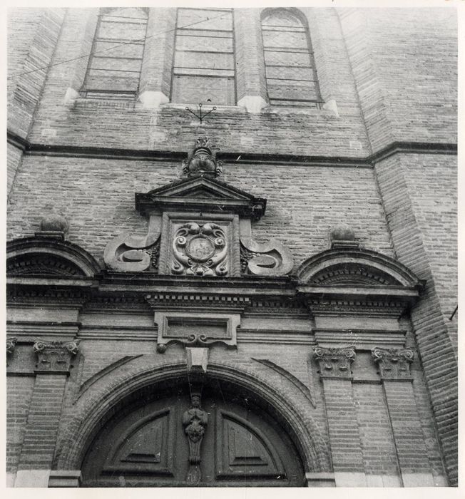 portail d’accès ouest, vue partielle