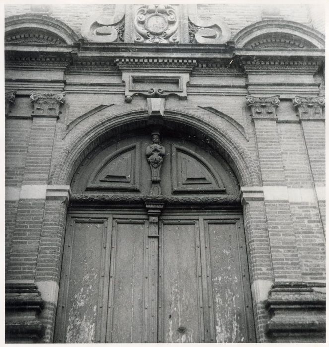 portail d’accès ouest, vue partielle