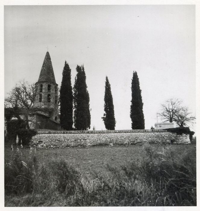 vue partielle dans son environnement depuis le Nord-Ouest