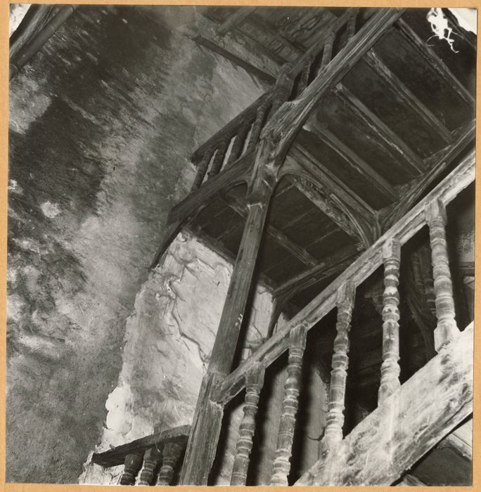 escalier, vue partielle