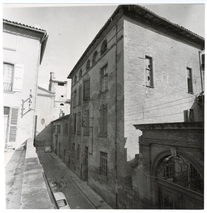 aile sud, façade ouest sur la rue du Collège