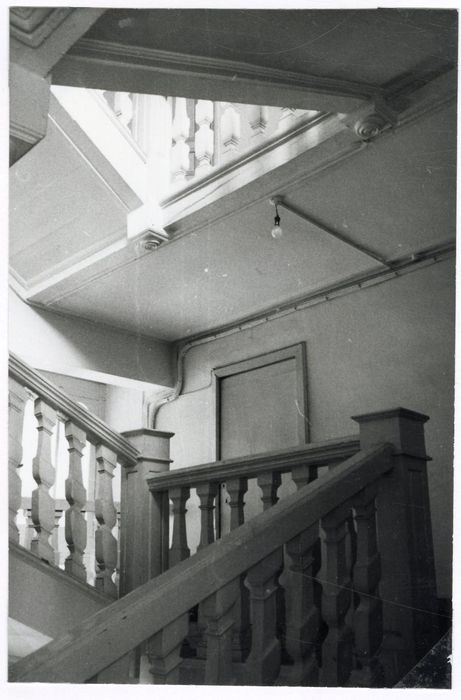 escalier, vue partielle
