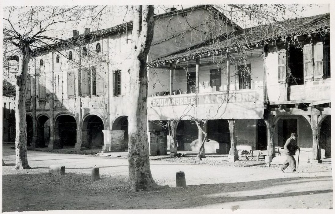 façades sur la place