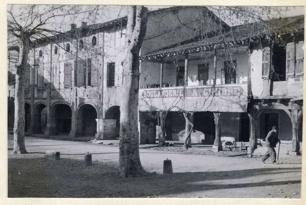 façades sur la place