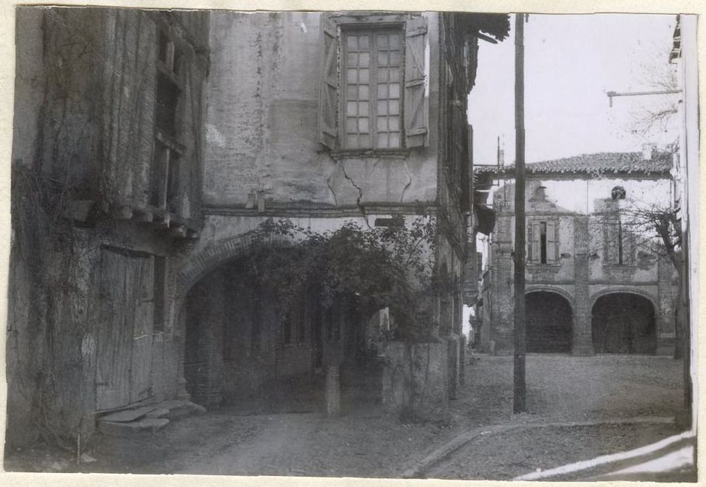 façades sur la place