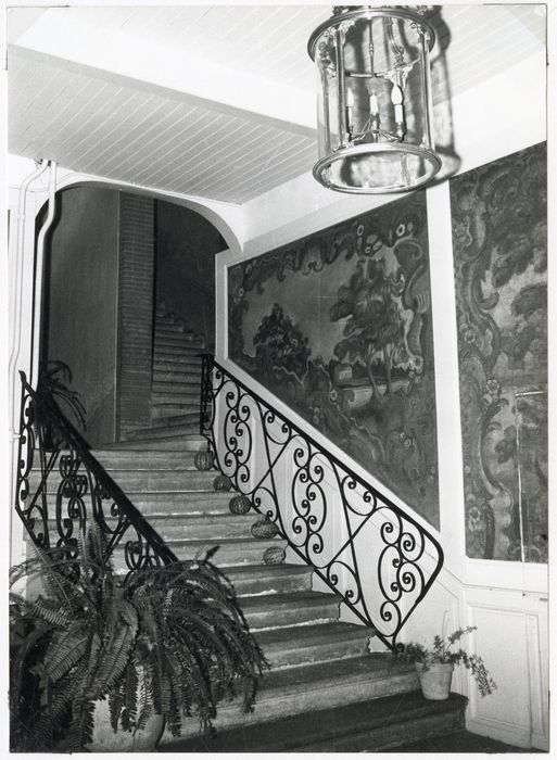 vestibule, escalier