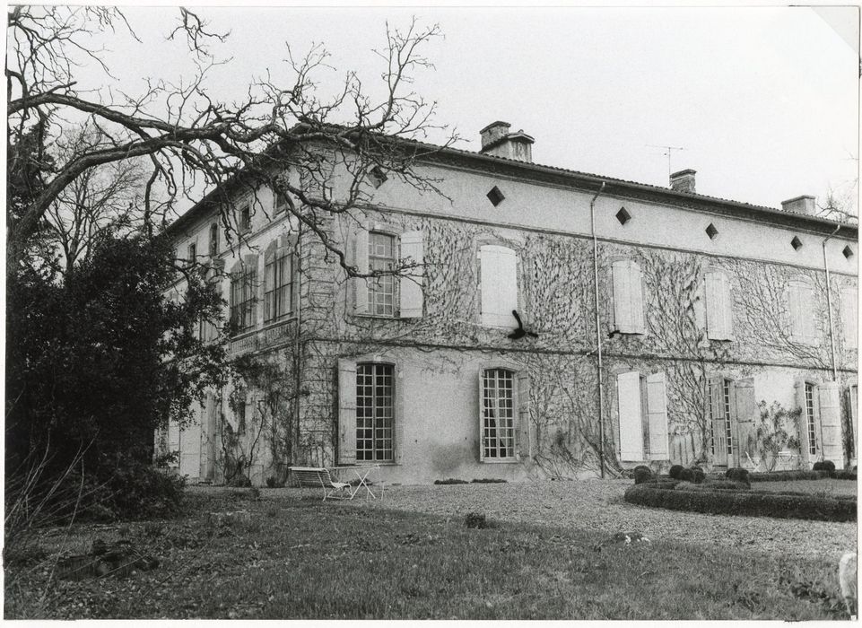 façades sud-ouest sud-est, vue partielle