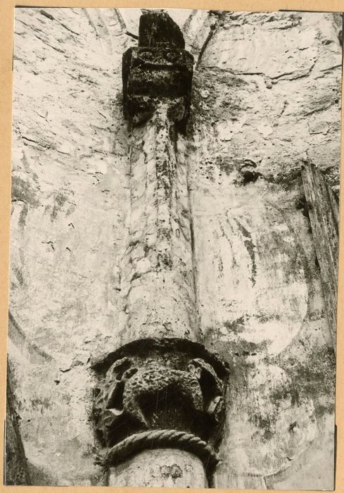 abside, détail d’un chapiteau