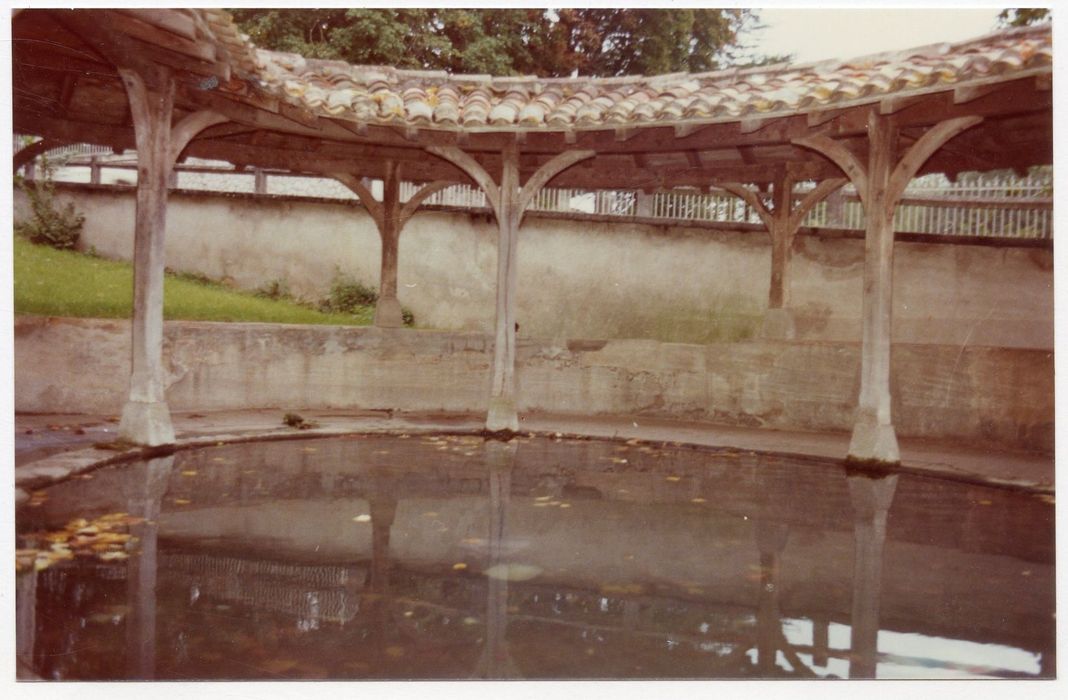 vue partielle du lavoir