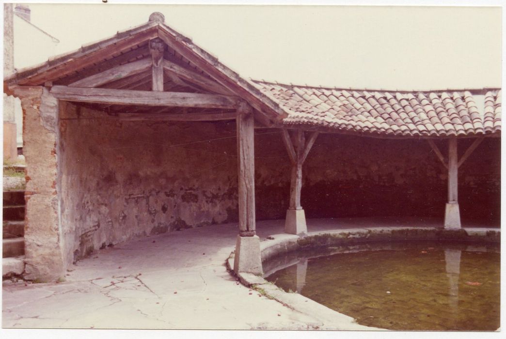 vue partielle du lavoir
