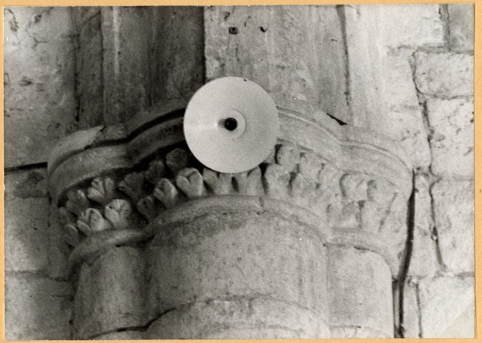 nef, détail d’un chapiteau