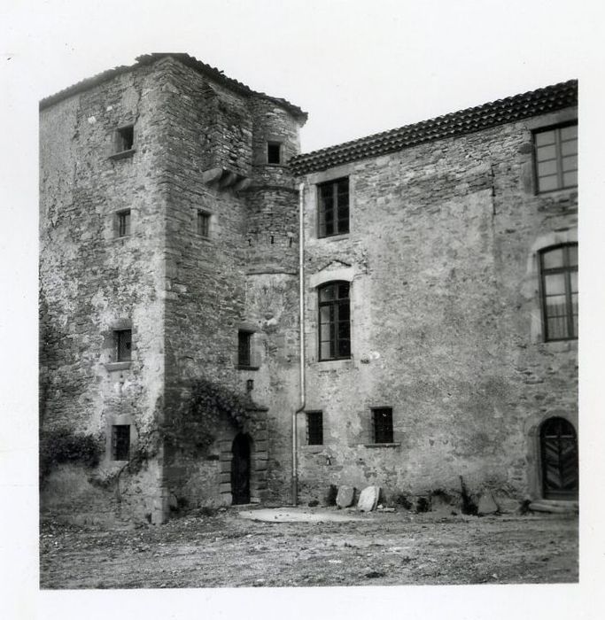 façade sud, vue partielle