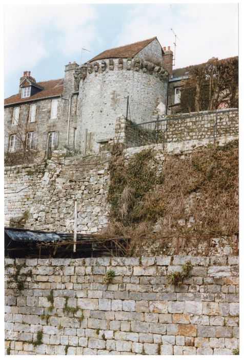 tour n°2 rue des Fossés-Plissons