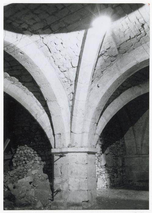 crypte, vue partielle