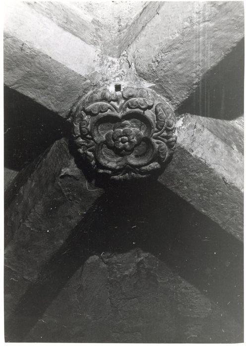 crypte, détail d’une clef de voûte