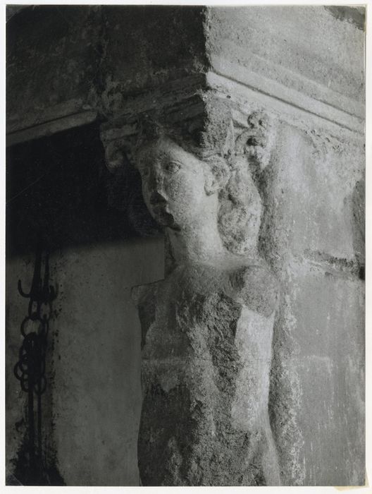 2e étage, chambre, cheminée, détail