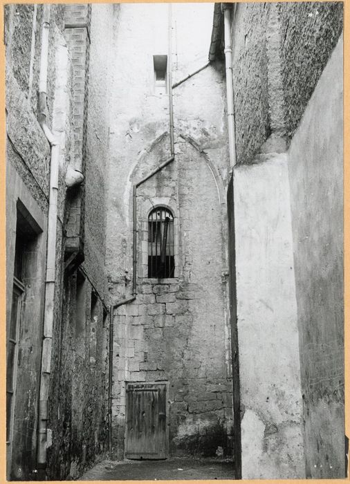 vue partielle de la tour