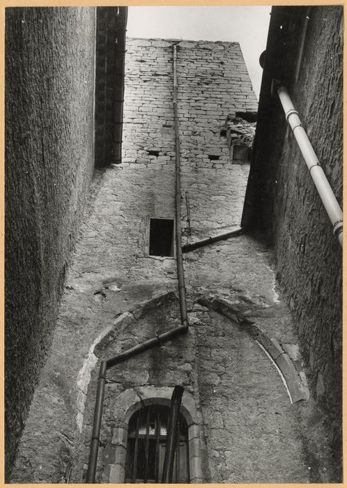 vue partielle de la tour