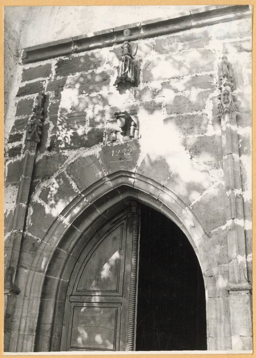 portail d’accès sud, vue partielle