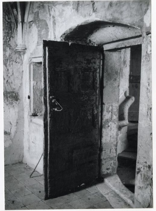 vantail de la porte d’accès à la chapelle