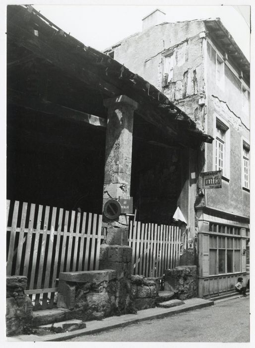 vue partielle de la halle