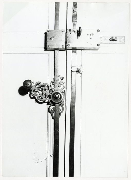 1er étage, salon, détail des serrures