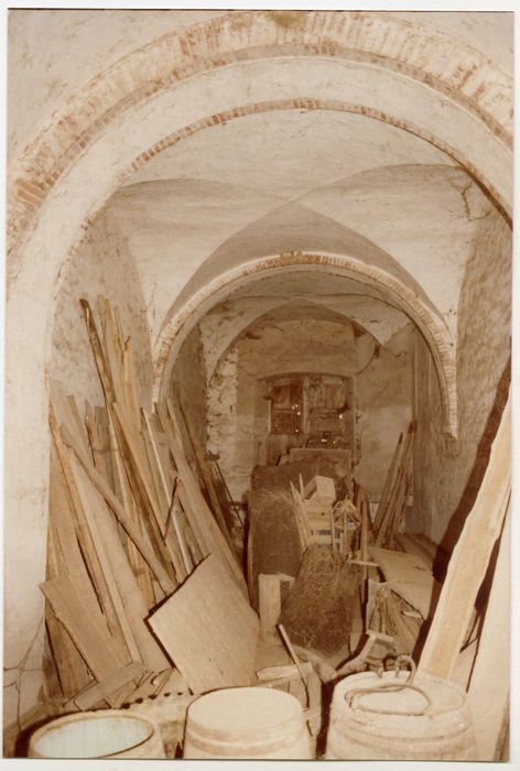 galerie longeant la cour à l’Est