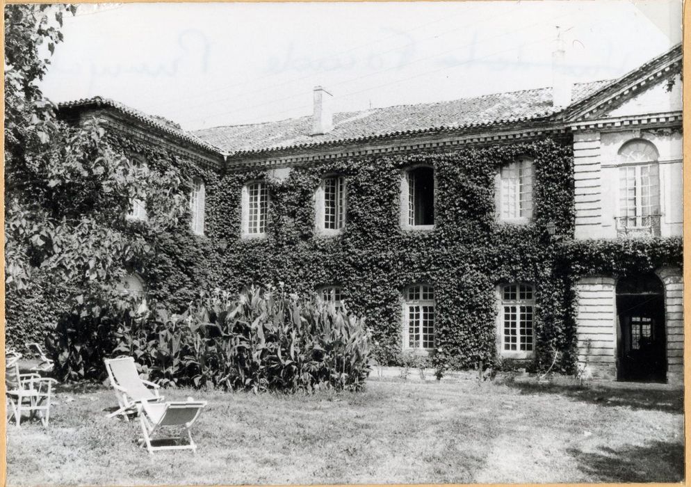 logis abbatial, façade sud, vue partielle