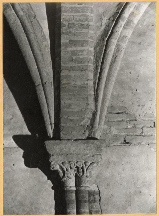 salle capitulaire, détail d’un chapiteau