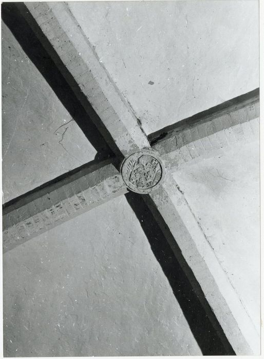 cage d’escalier du dortoir des moines, détail d’une clef de voûte