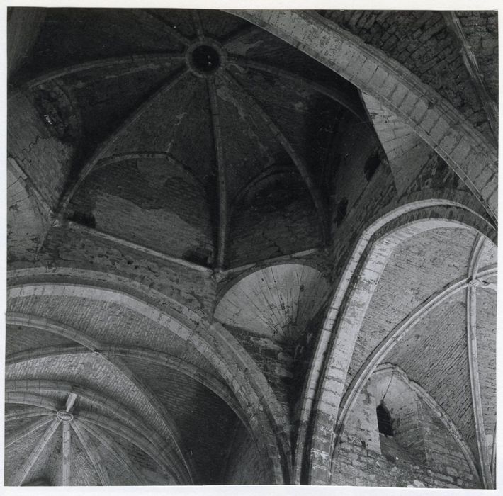 coupole de la croisée du transept de l’église abbatiale