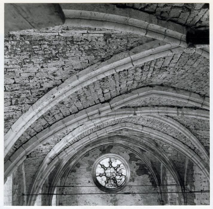 nef de l’église abbatiale, vue partielle des voûtes