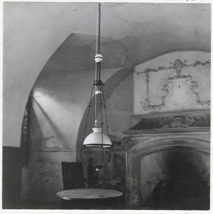 logis abbatial, aile sud, rez-de-chaussée, salon, vue partielle des décors