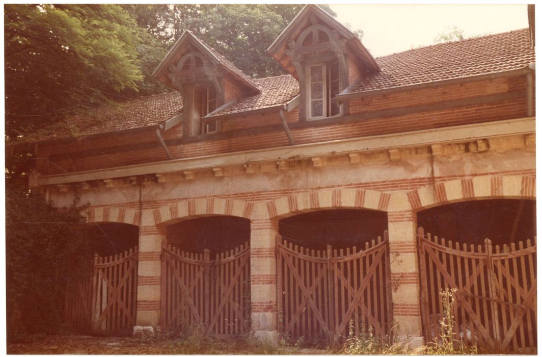 communs, façade sud-est