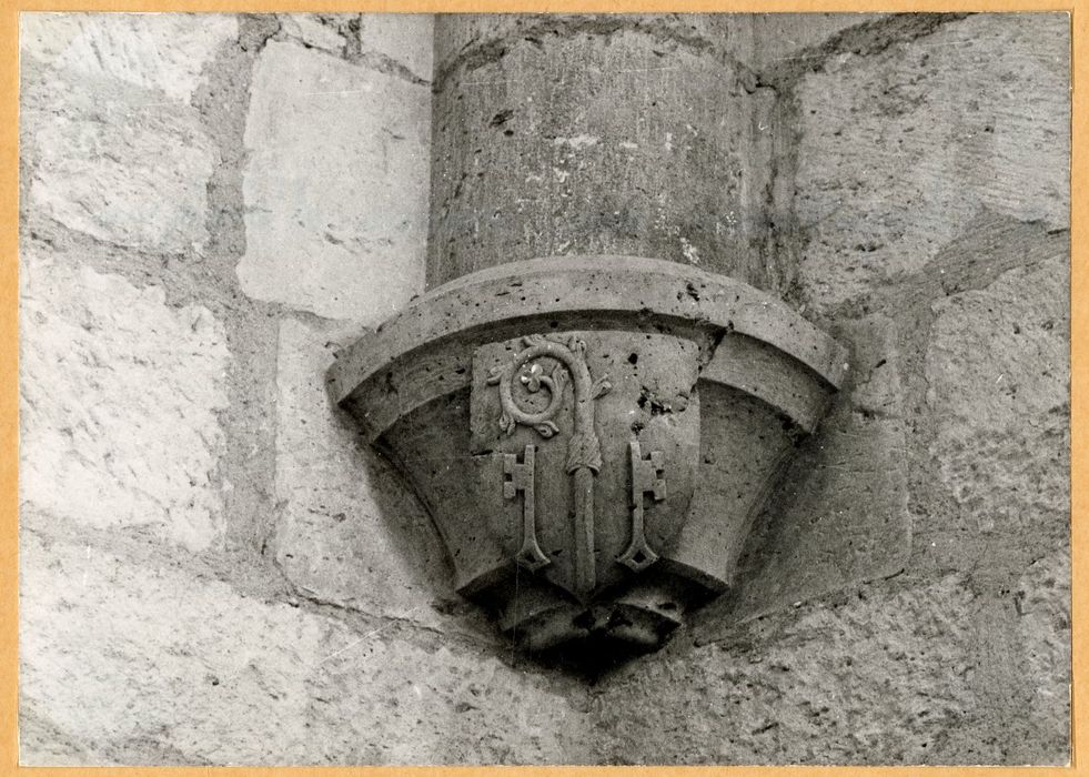 détail d’un culot sculpté