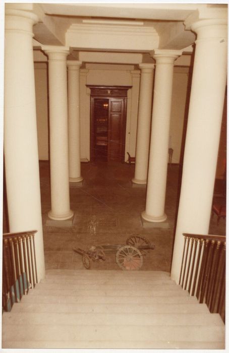 rez-de-chaussée, vestibule, vue partielle