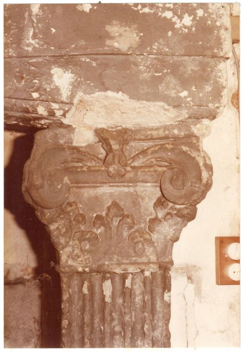 ancienne cuisine, cheminée monumentale, détail