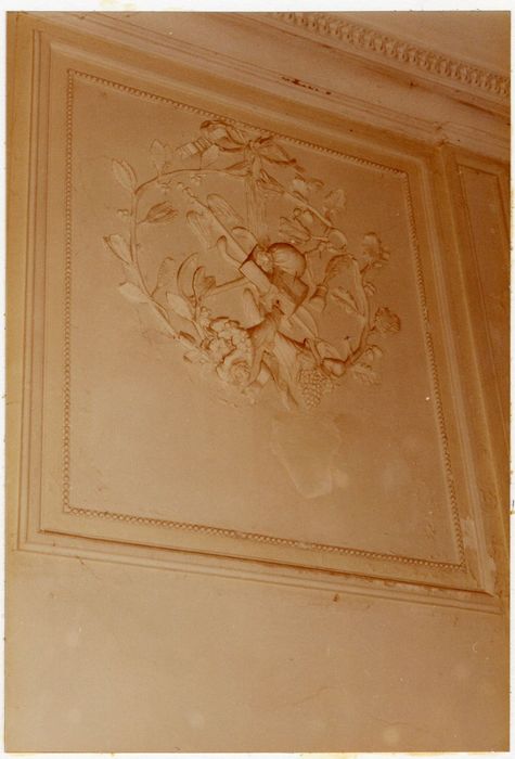 tour, pièce non localisée, trumeau de la cheminée, détail