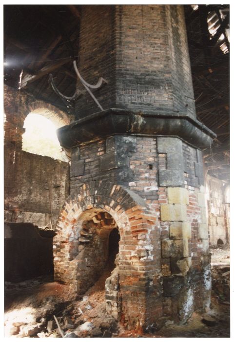 cheminée, vue partielle