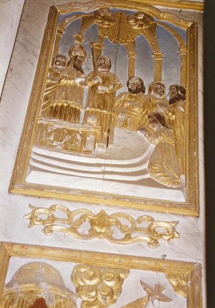 panneaux du retable du  maître-autel, six bas-reliefs : la présentation de Marie au Temple, détail